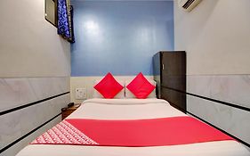 Oyo 24504 Sion Residency